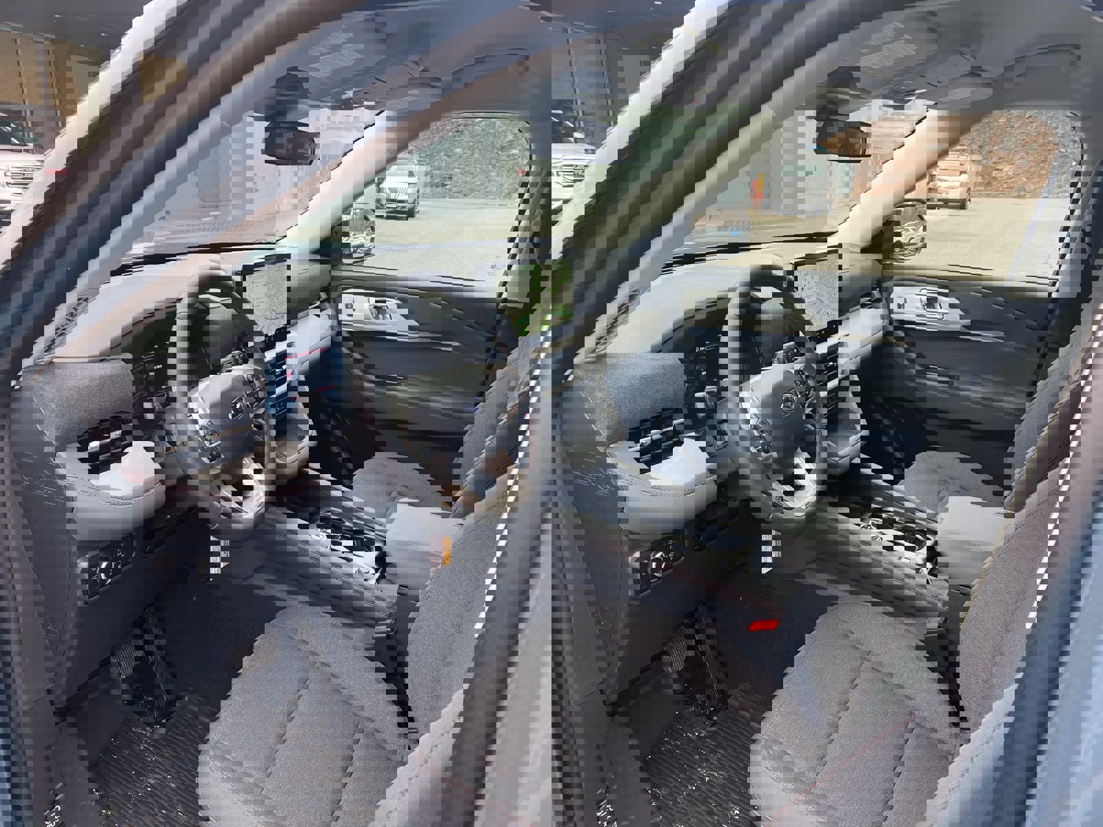 New 2026 Ford Explorer Active image 19