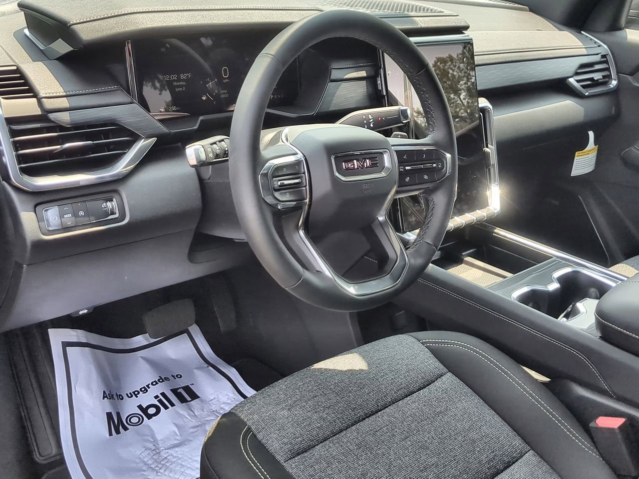 New 2025 GMC Acadia Elevation image 10