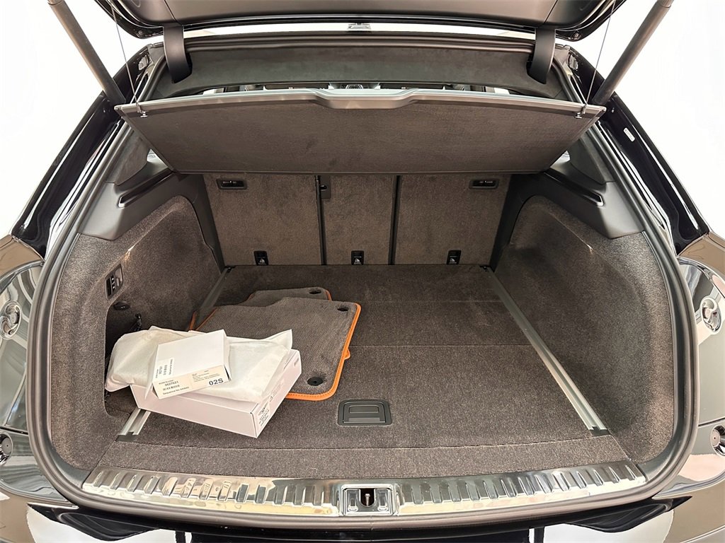 New 2024 Bentley Bentayga image 18