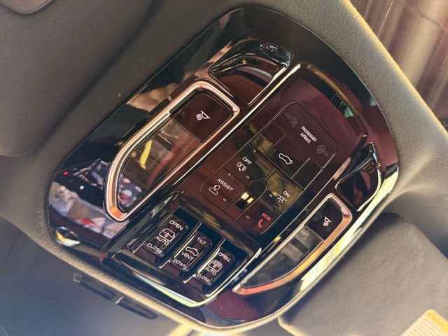 Used 2023 Maserati Grecale Modena image 27