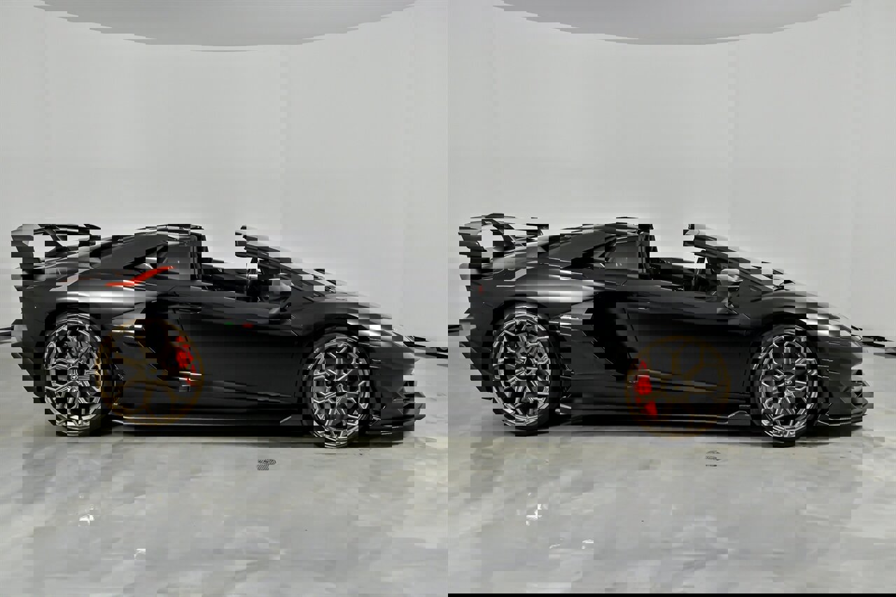 Used 2021 Lamborghini Aventador SVJ image 14