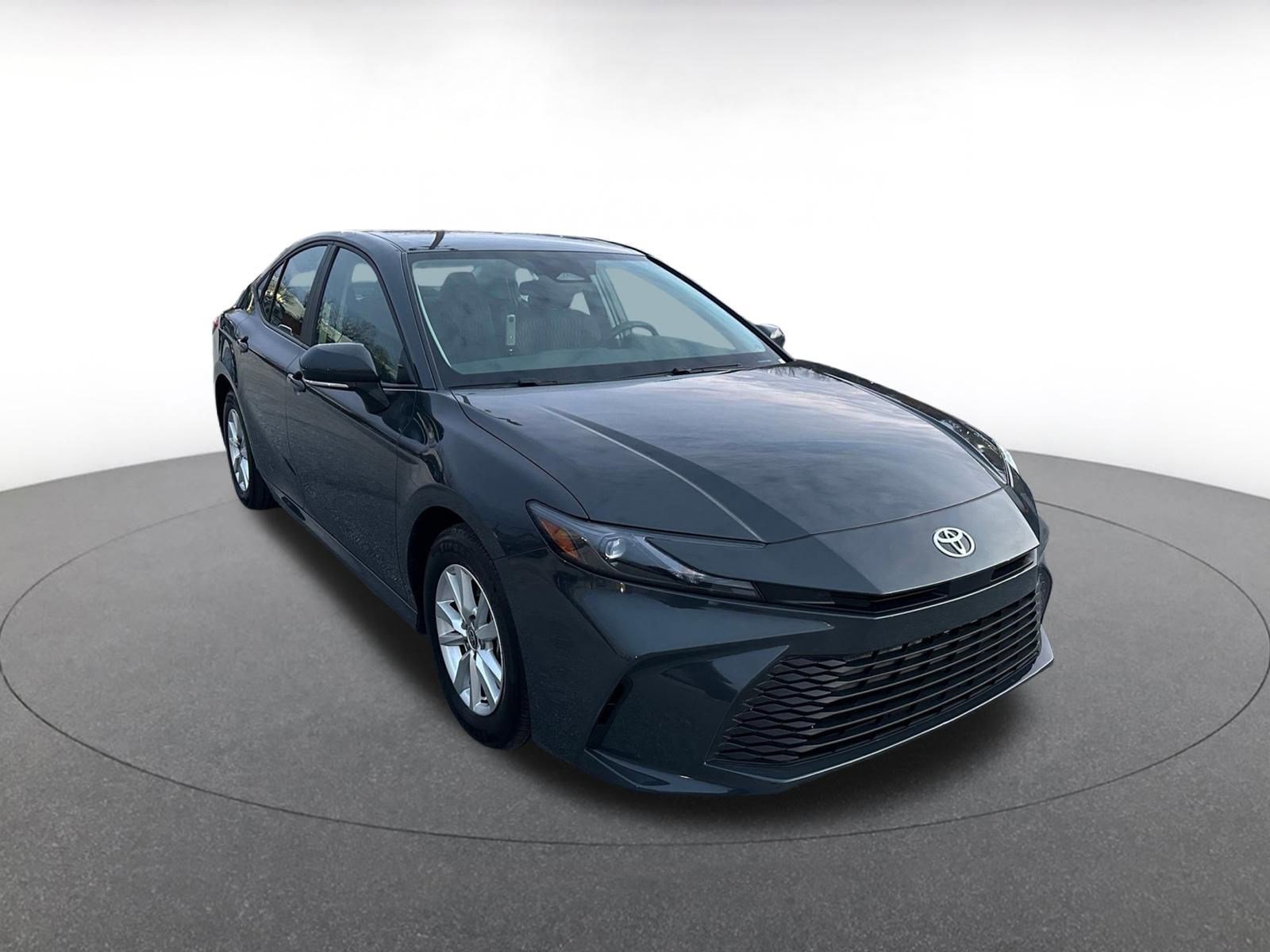 Used 2025 Toyota Camry LE video 1