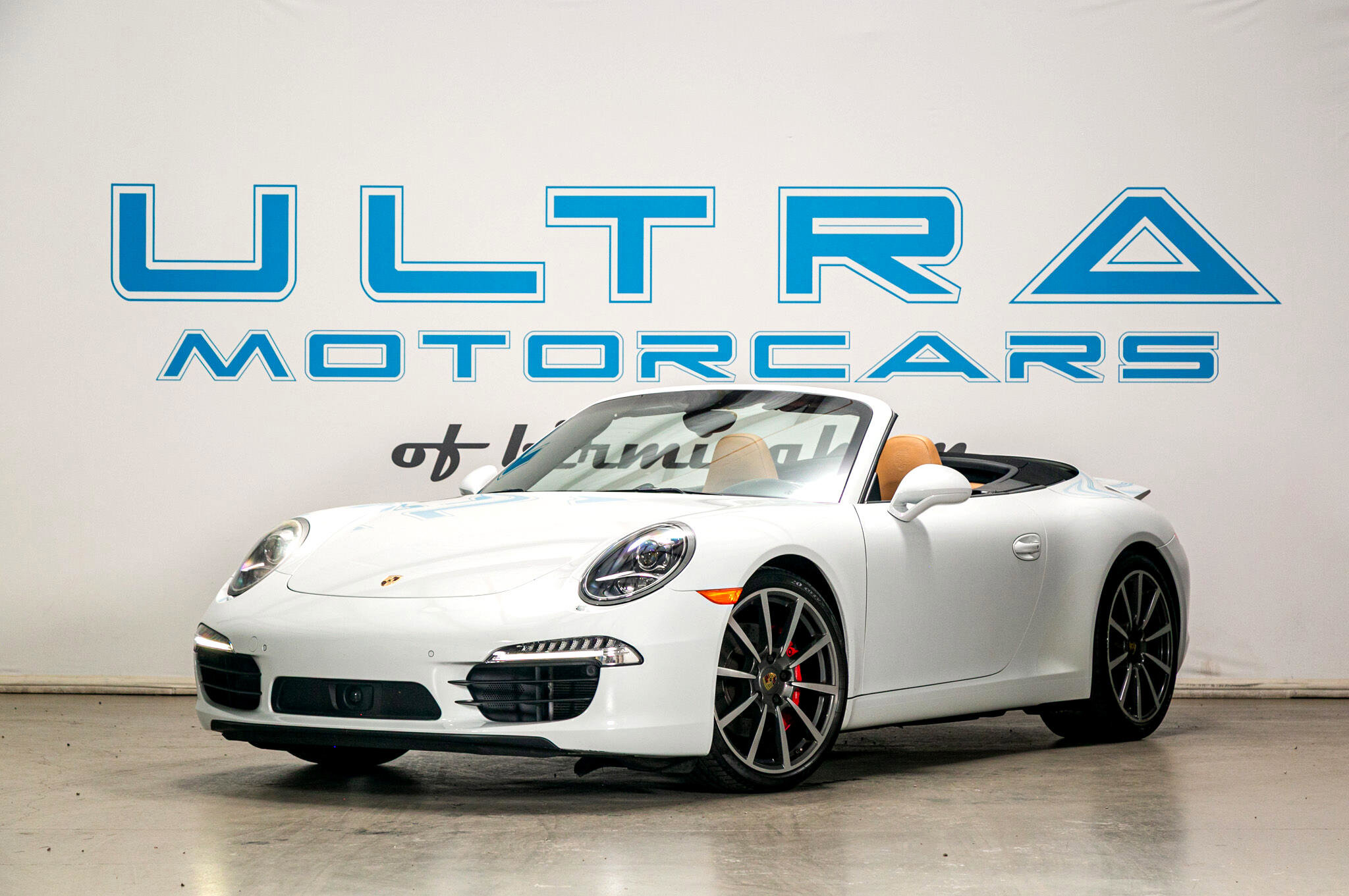 Used 2015 Porsche 911 Carrera S image 9