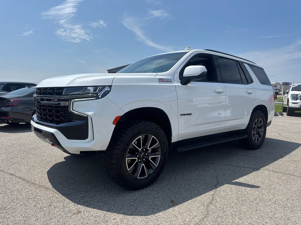 Used 2022 Chevrolet Tahoe Z71 w/ Luxury Package AWD/4WD image 2