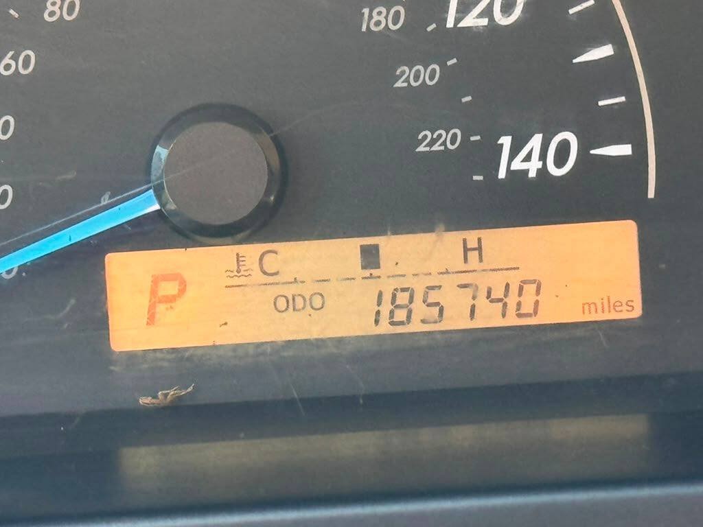 Used 2012 Toyota Camry FWD image 21