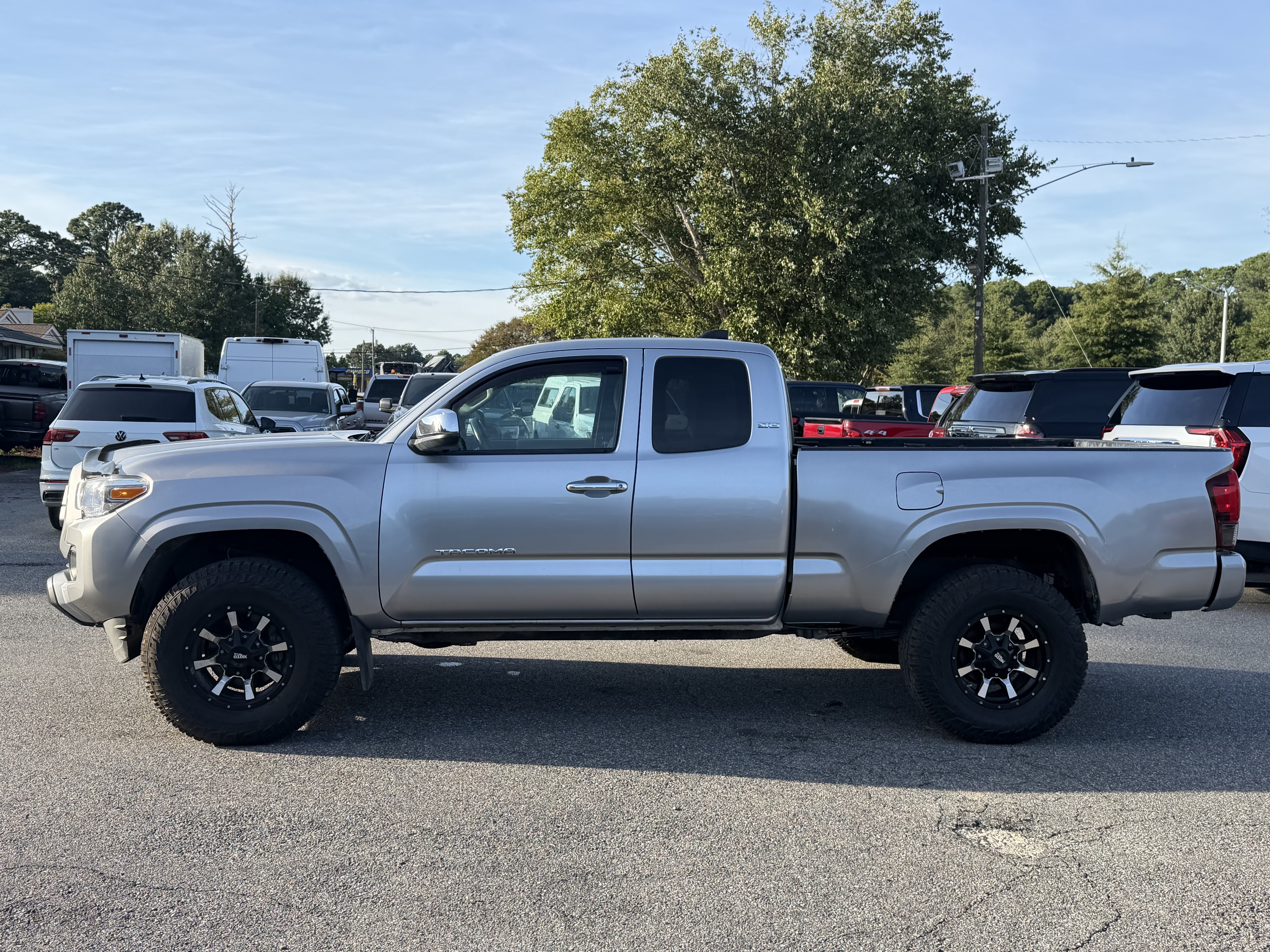 Used 2021 Toyota Tacoma SR w/ SR Convenience Package RWD image 9