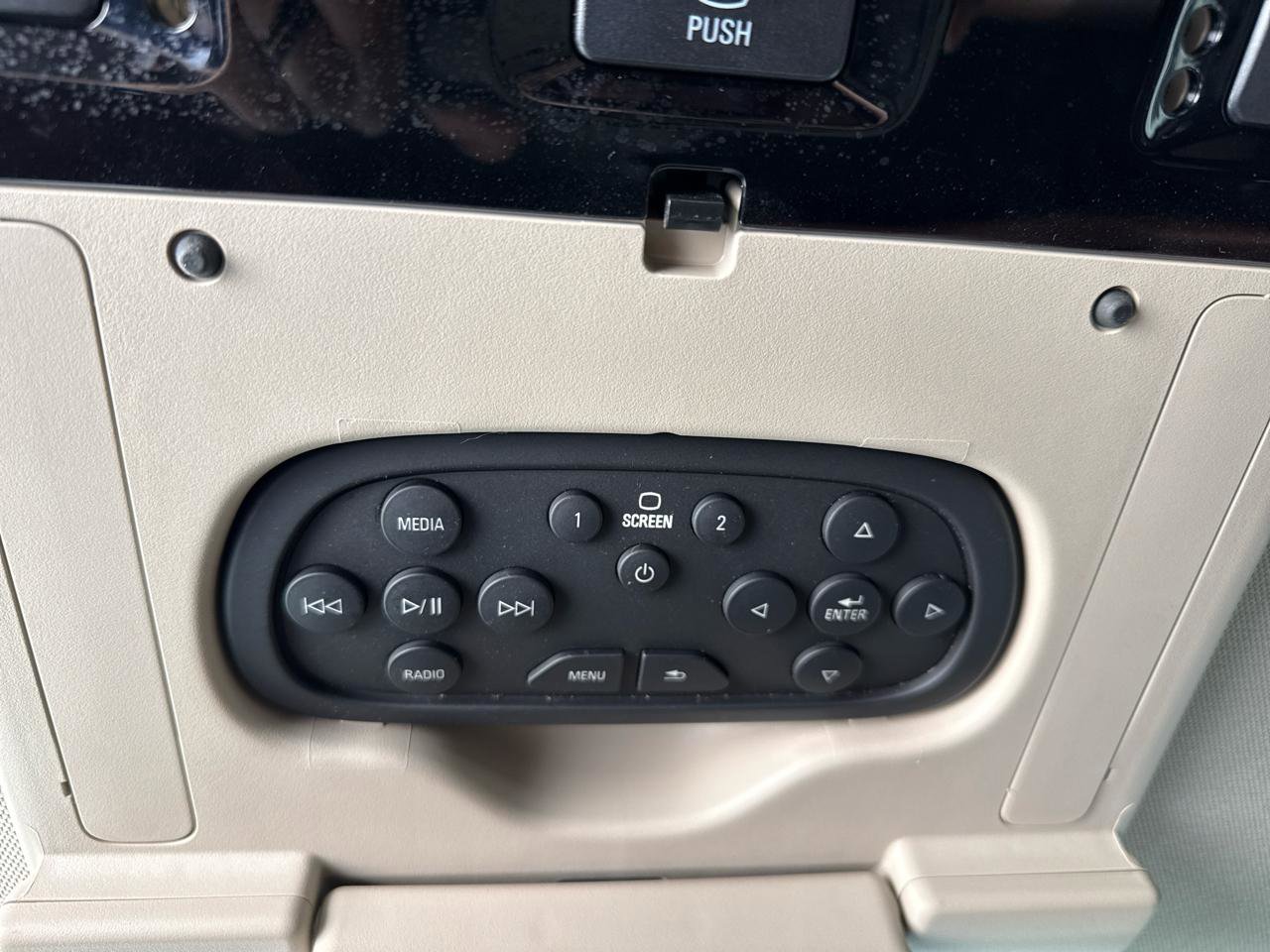 Used 2018 Cadillac Escalade Premium Luxury AWD/4WD image 37