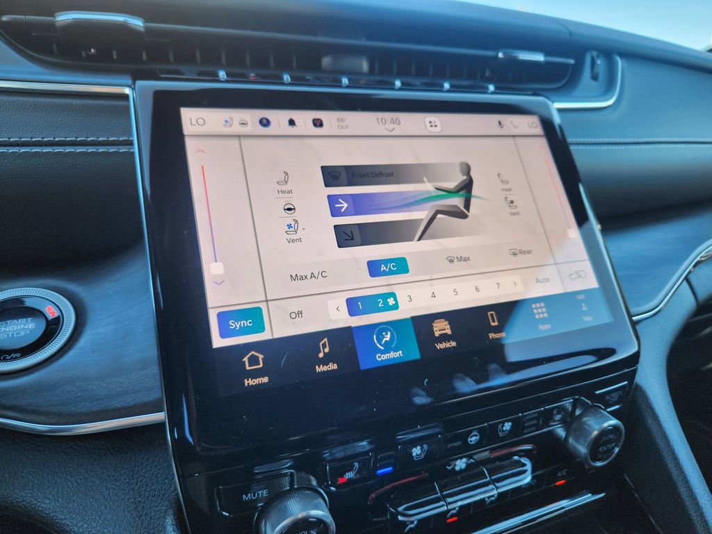 Used 2024 Jeep Grand Cherokee Overland image 38