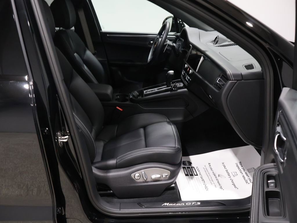 Used 2026 Porsche Macan GTS image 21