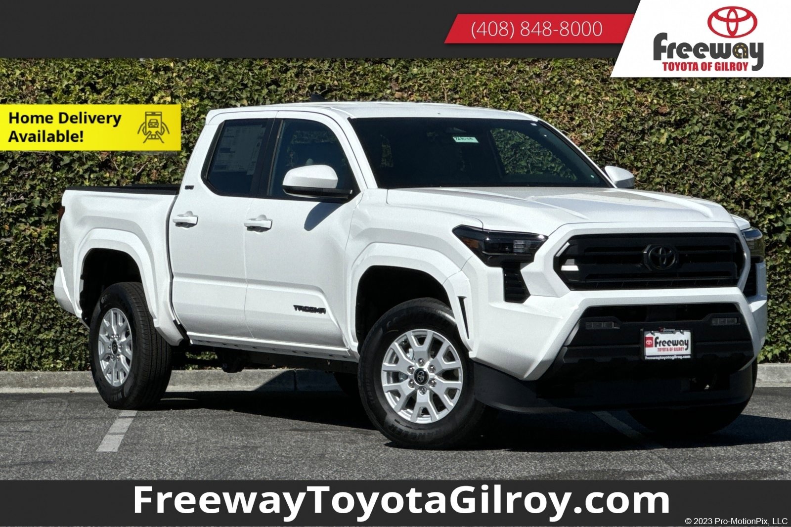 New 2025 Toyota Tacoma SR5
