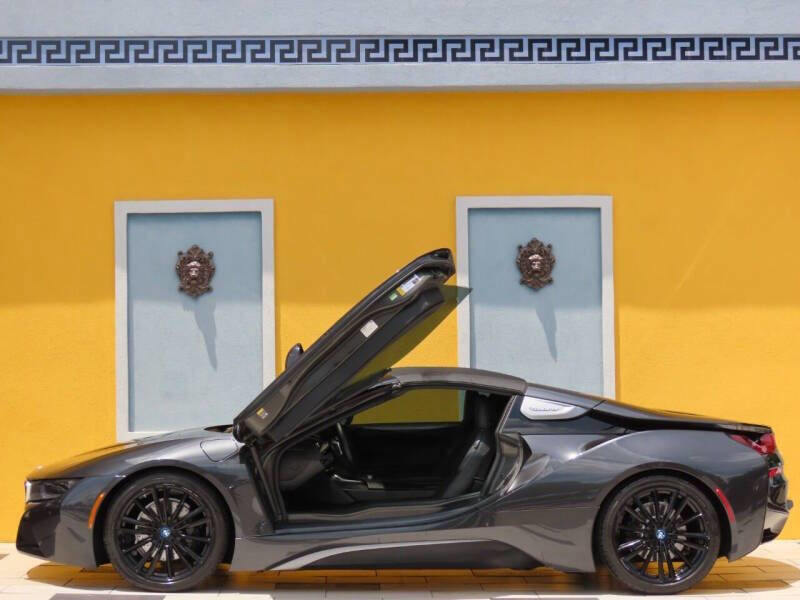 Used 2019 BMW i8 Roadster AWD/4WD image 2