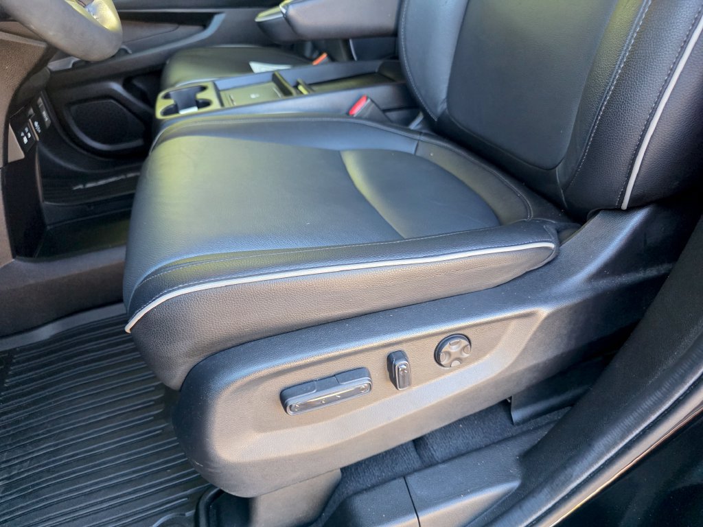 Used 2026 Honda Odyssey Touring image 12