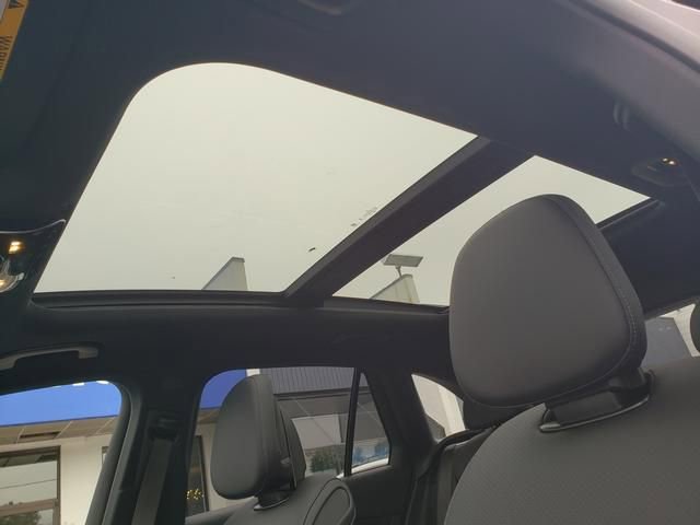 New 2025 Mercedes-Benz GLC 300 4MATIC image 25