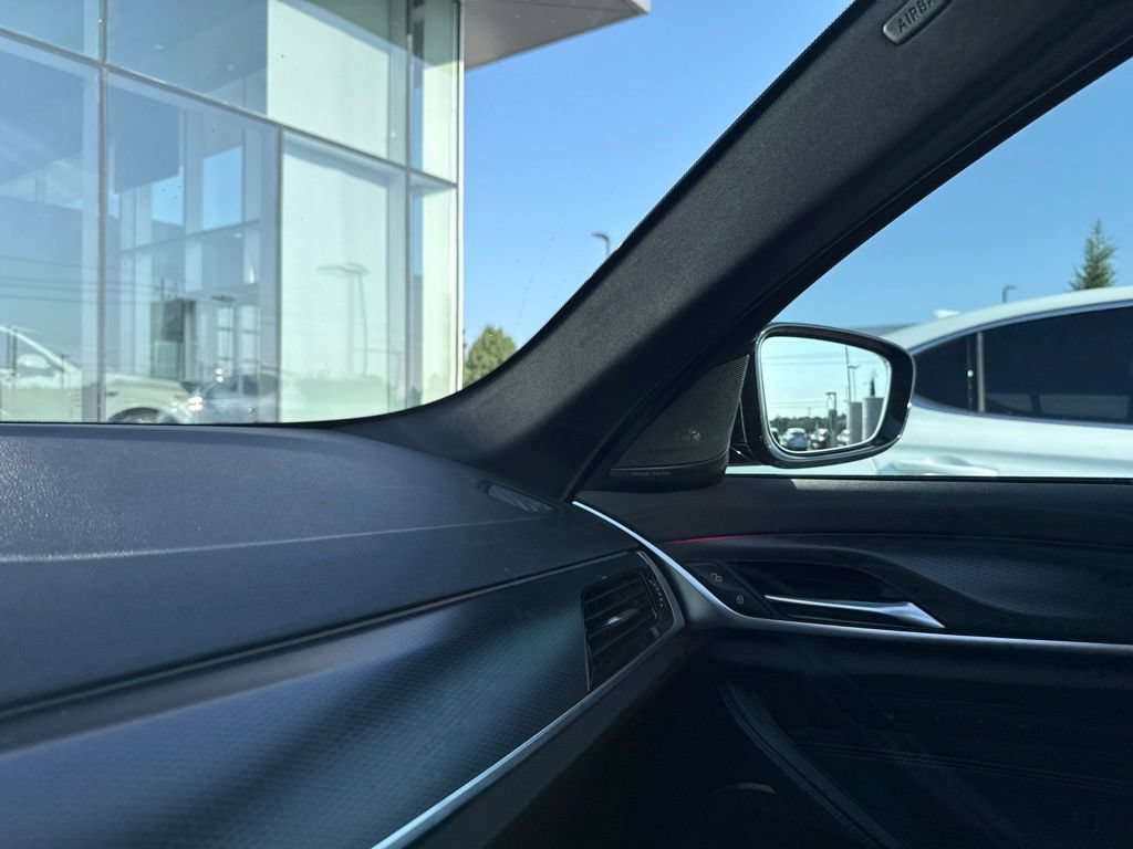 Used 2021 BMW 540i xDrive w/ M Sport Package AWD/4WD image 15