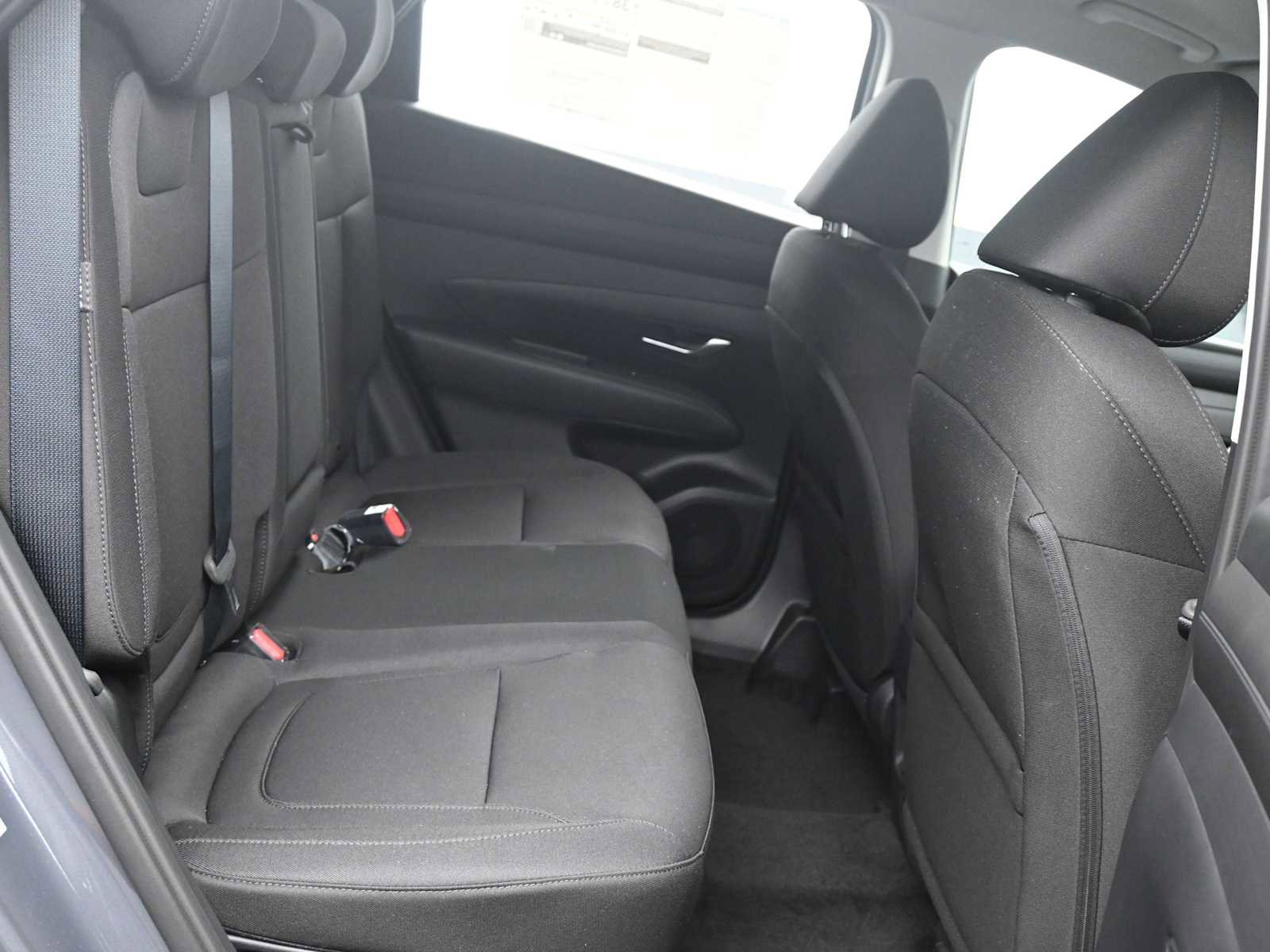 New 2026 Hyundai Tucson Blue SE image 12