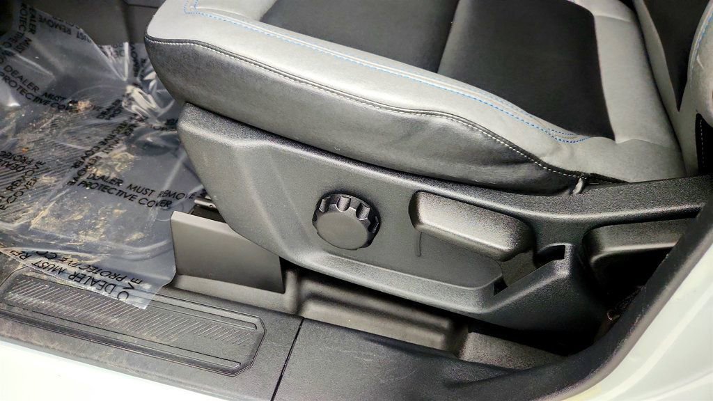 Used 2022 Ford Bronco Black Diamond image 11