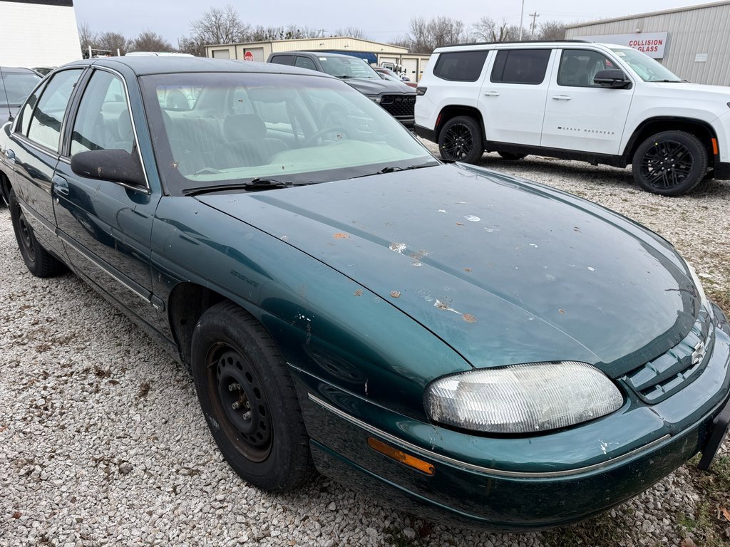 Used 2001 Chevrolet Lumina w/ Preferred Equipment Group image 3