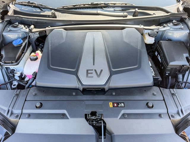Used 2023 Kia EV6 Wind w/ Wind Technology Package AWD/4WD image 30