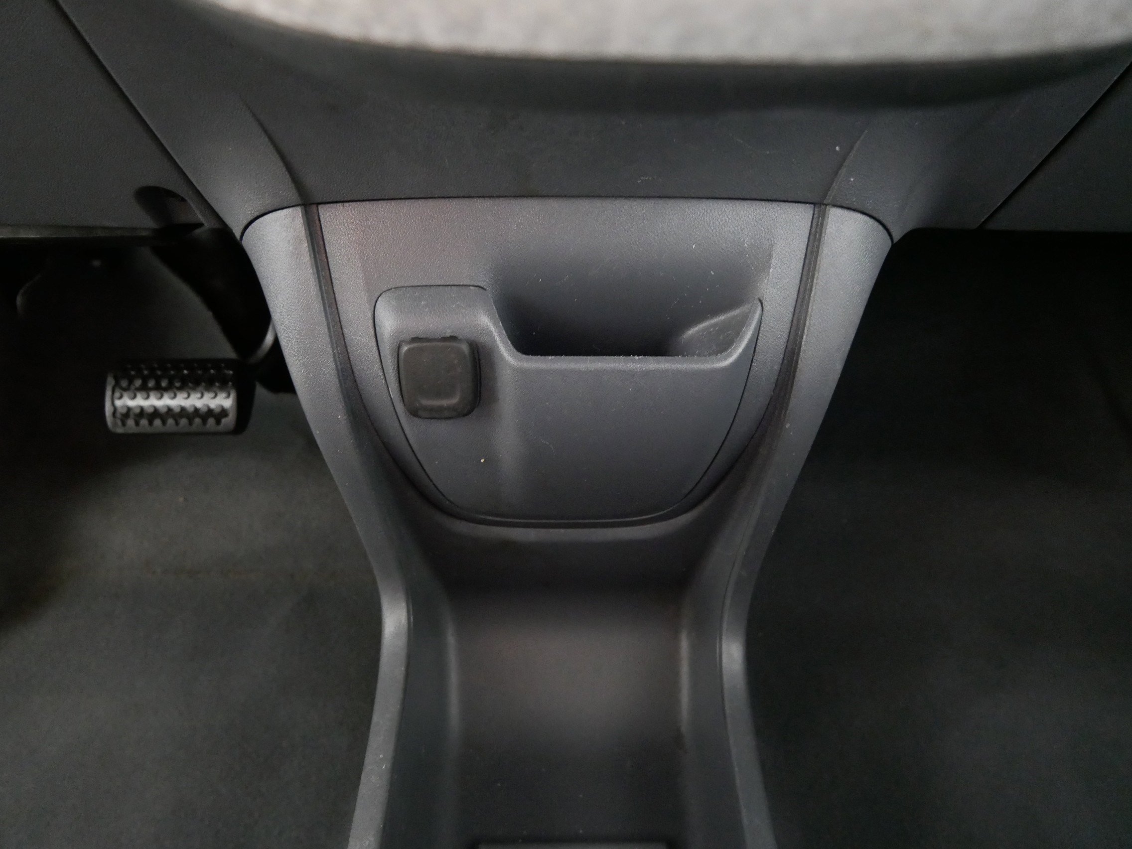 Used 2017 Chevrolet Bolt LT FWD image 29