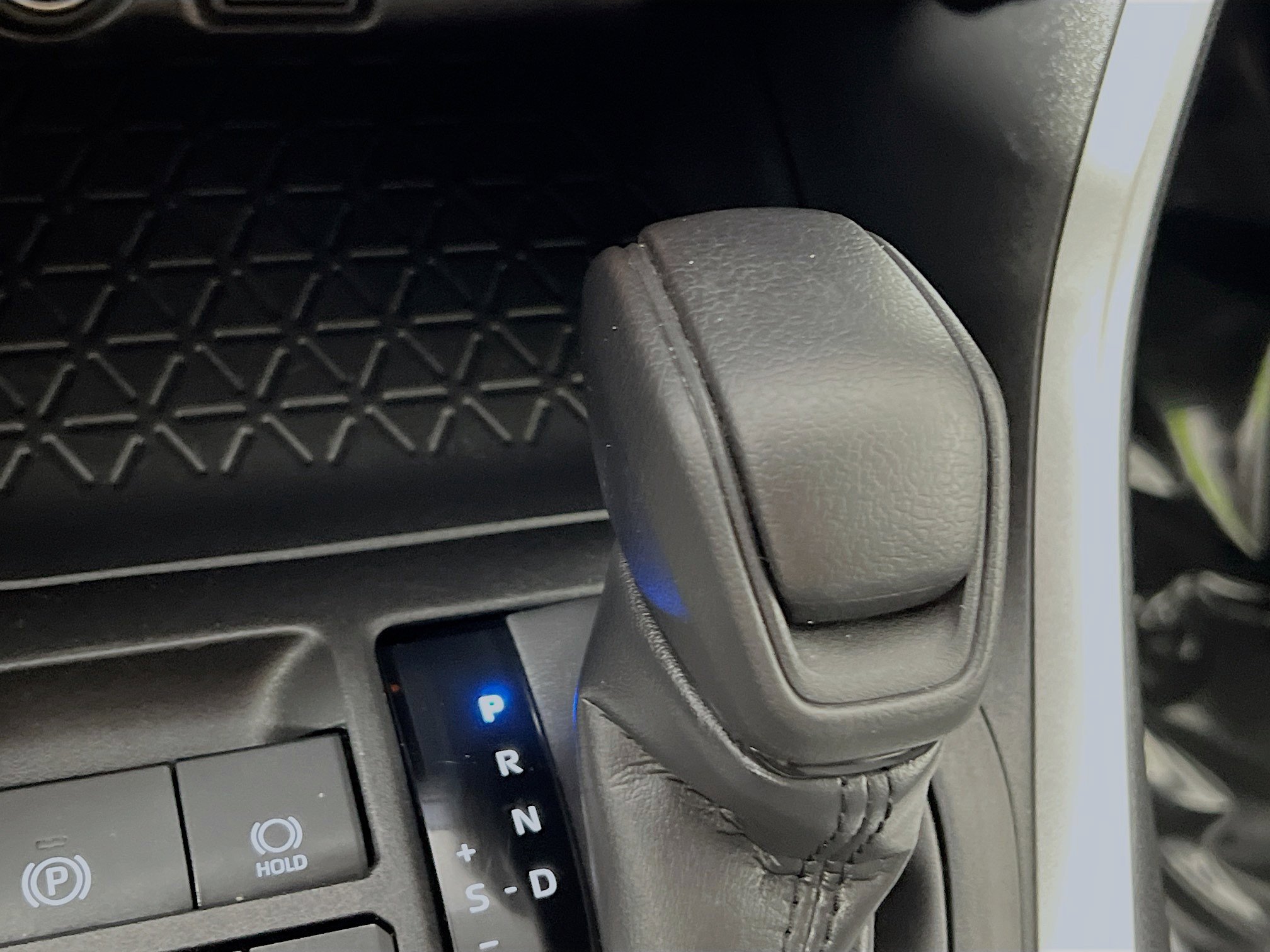 Used 2025 Toyota RAV4 XLE image 24