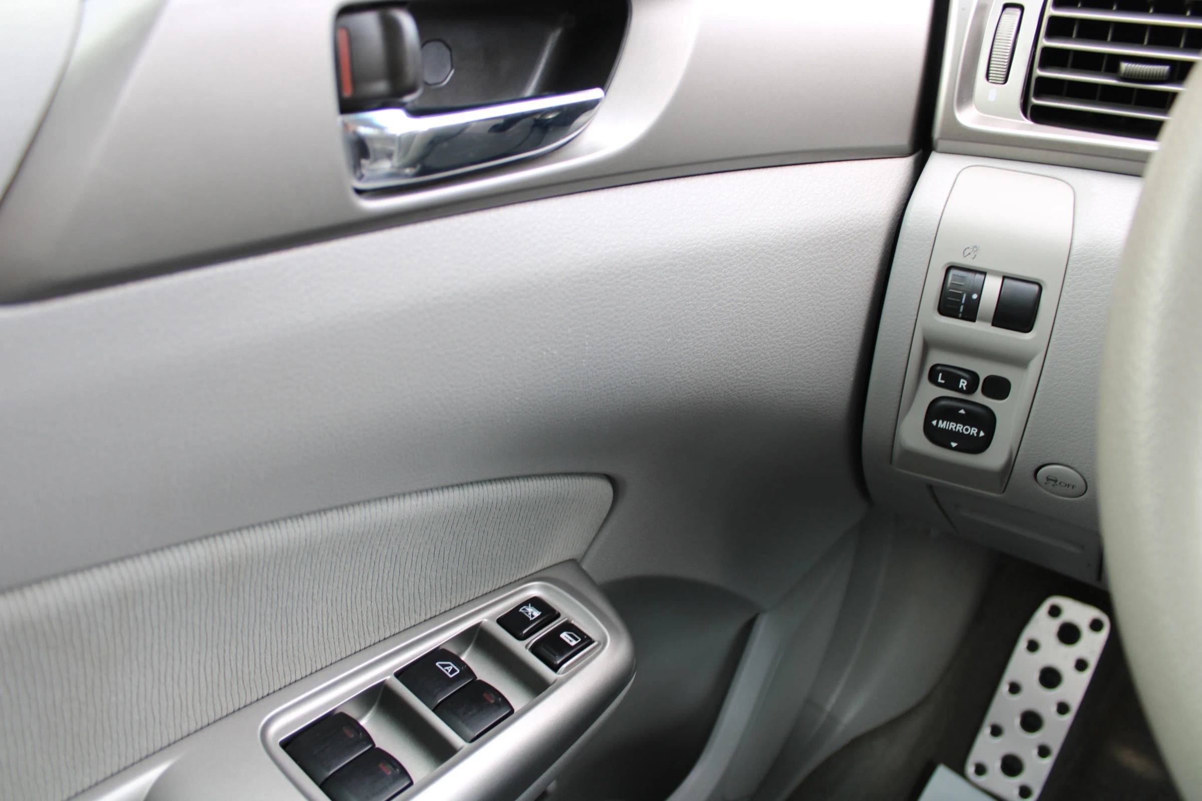 Used 2010 Subaru Forester 2.5XT Premium image 20