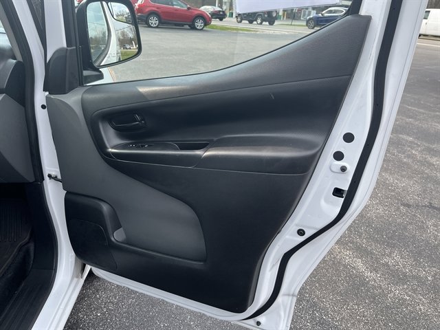 Used 2021 Nissan NV200 S w/ Back Door Glass Package FWD image 22