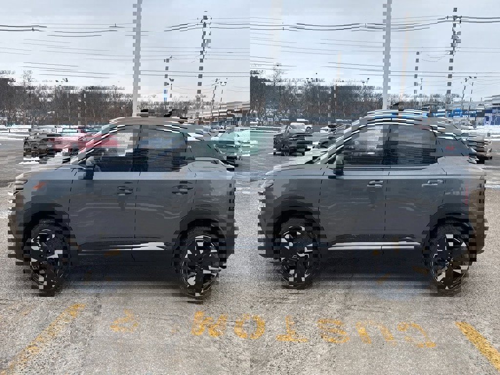 New 2026 Nissan Kicks SR image 7