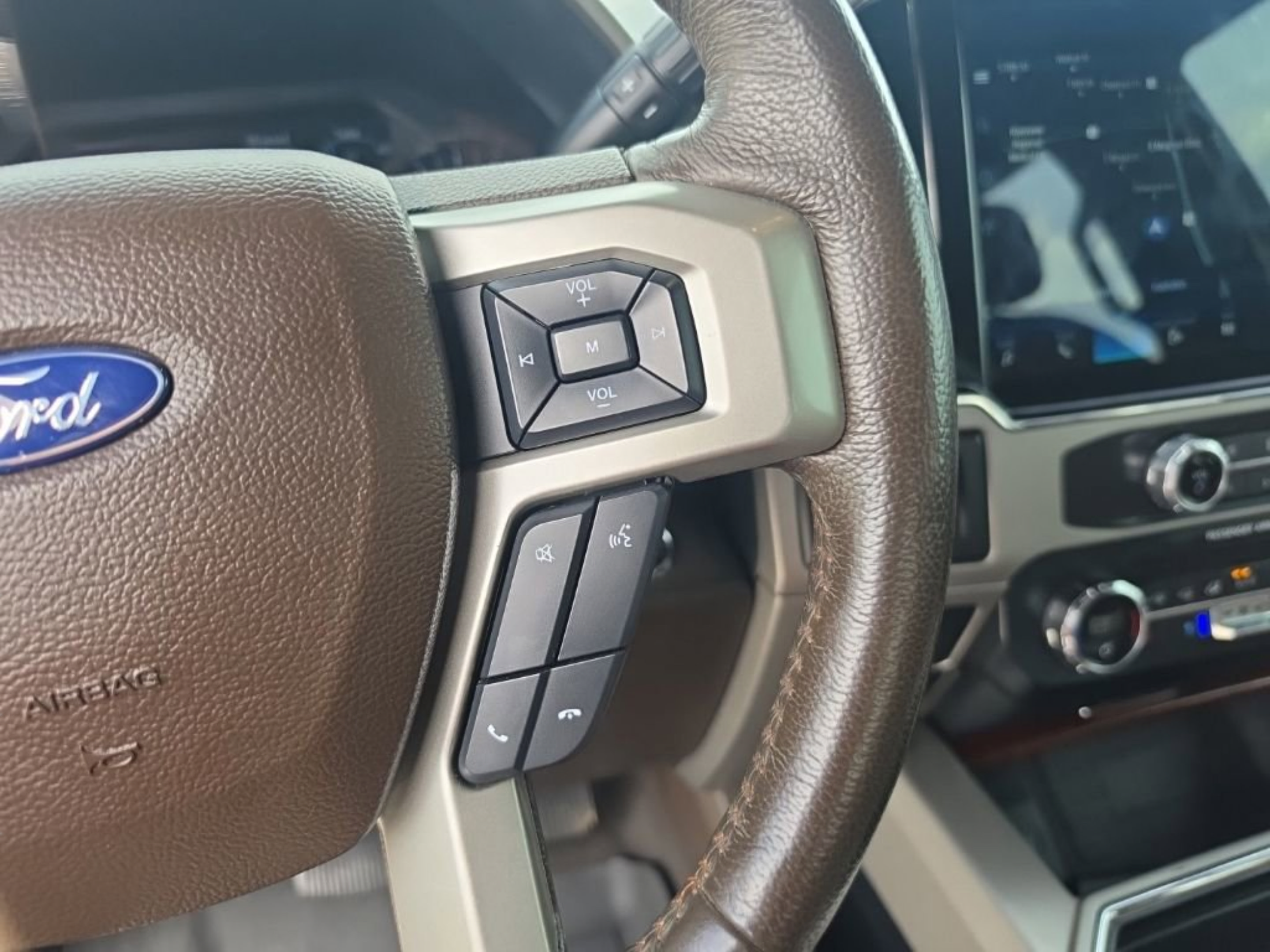 Used 2022 Ford F350 King Ranch w/ King Ranch Ultimate Package AWD/4WD image 16