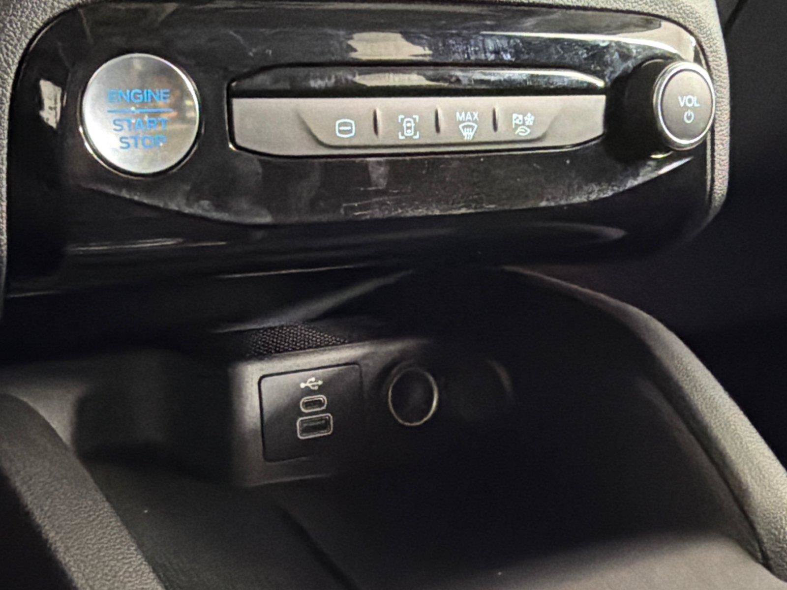 Used 2025 Ford Escape SE FWD image 26