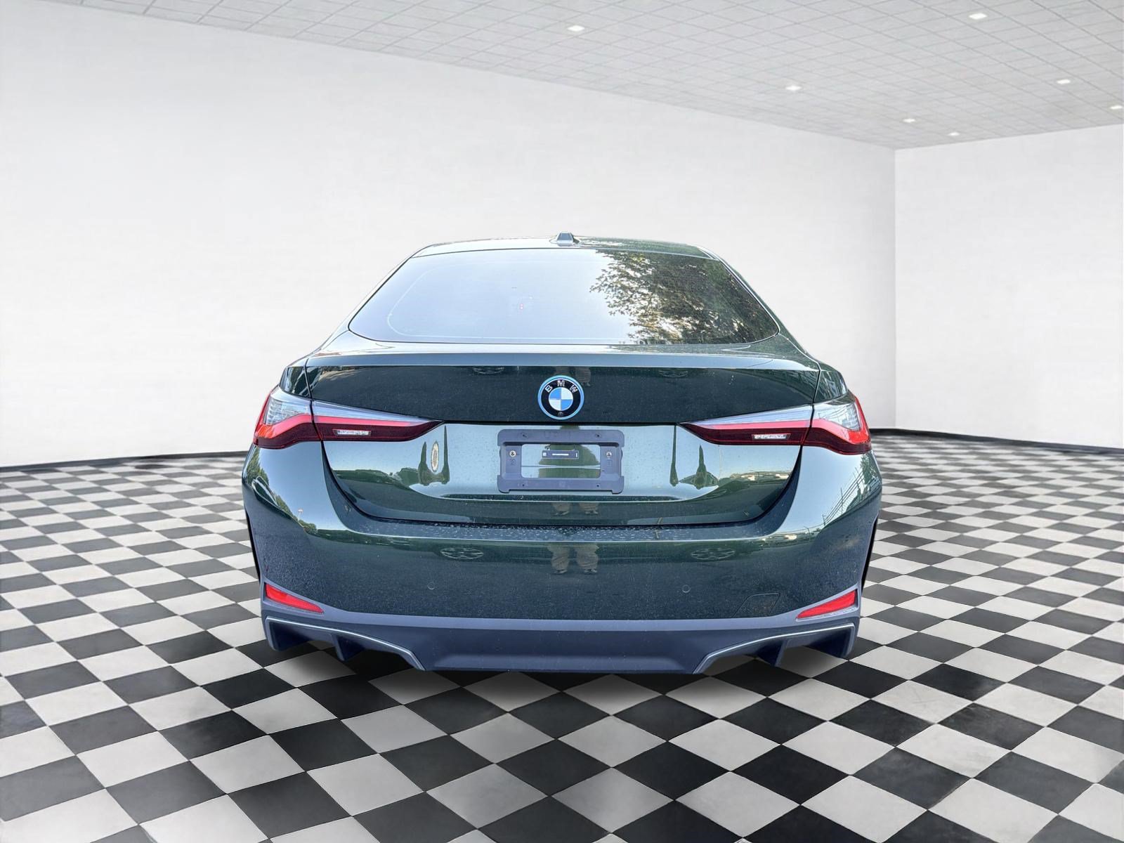 Used 2023 BMW i4 eDrive35 w/ Premium Package RWD image 5