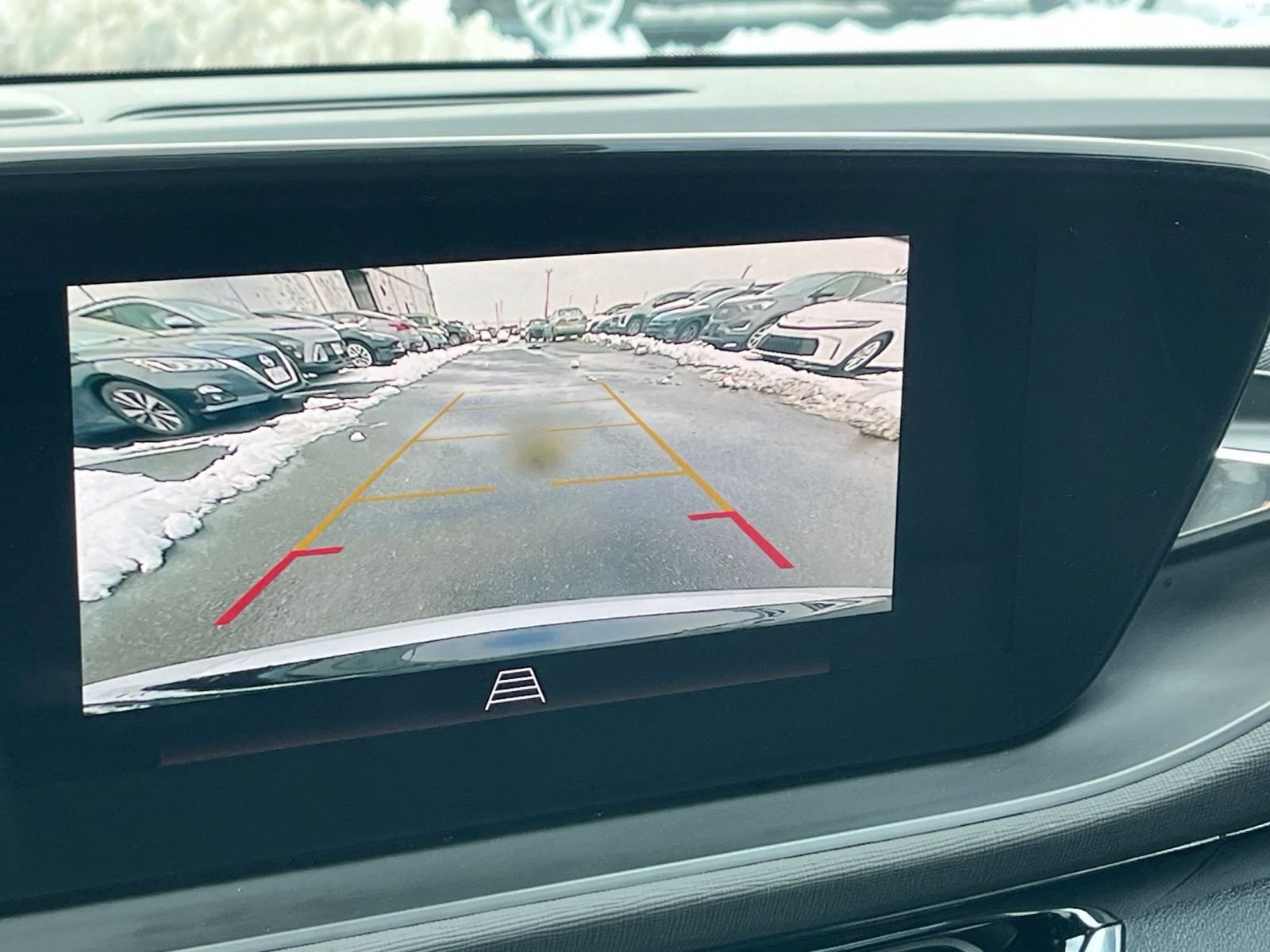 Used 2025 Buick Envista Sport Touring image 23