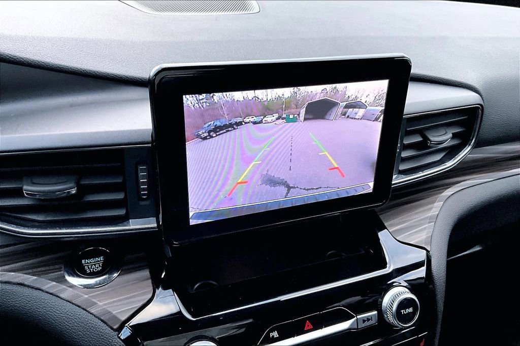 Used 2024 Ford Explorer Limited image 11