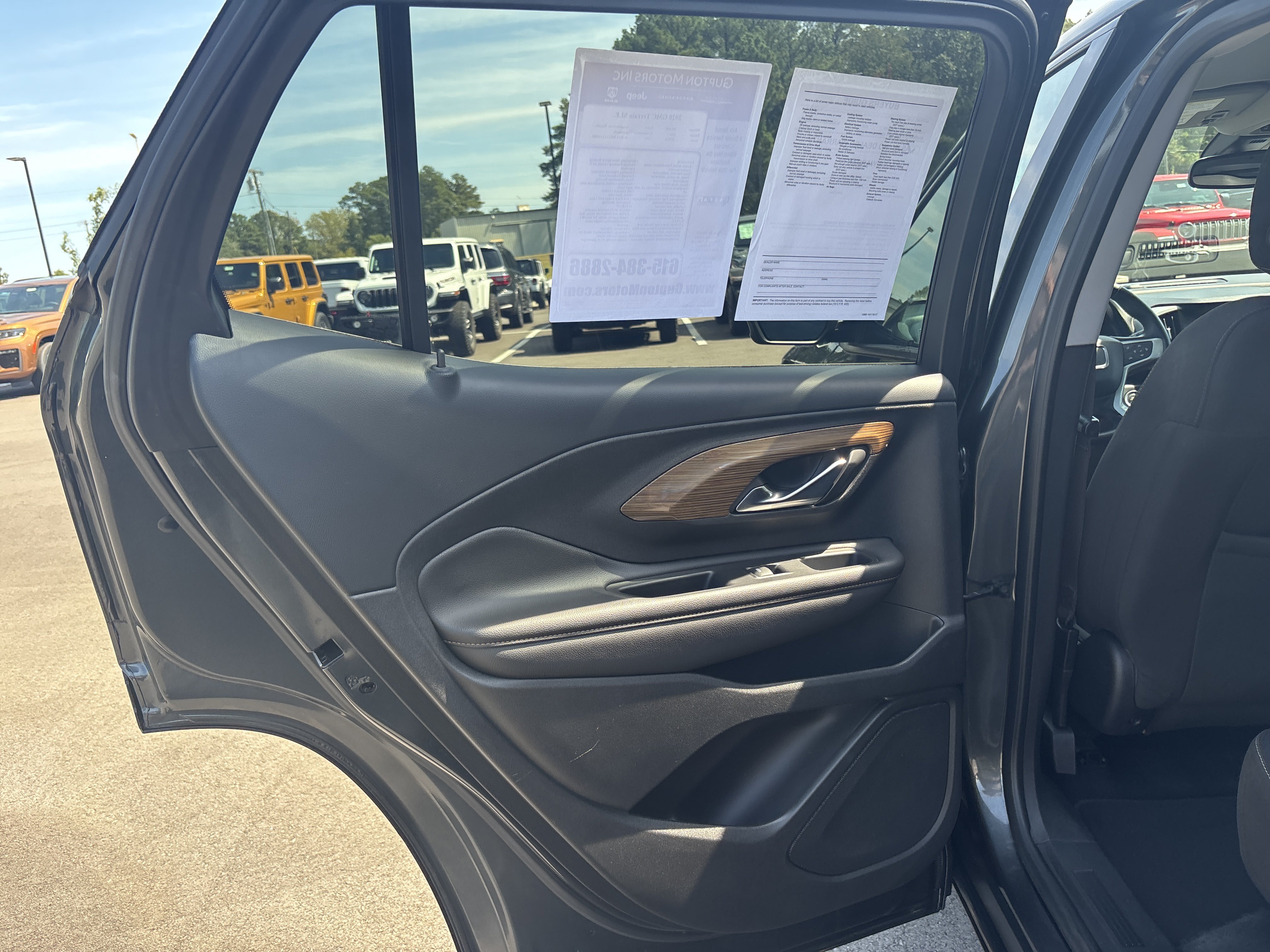 Used 2020 GMC Terrain SLE w/ Driver Convenience Package FWD image 27
