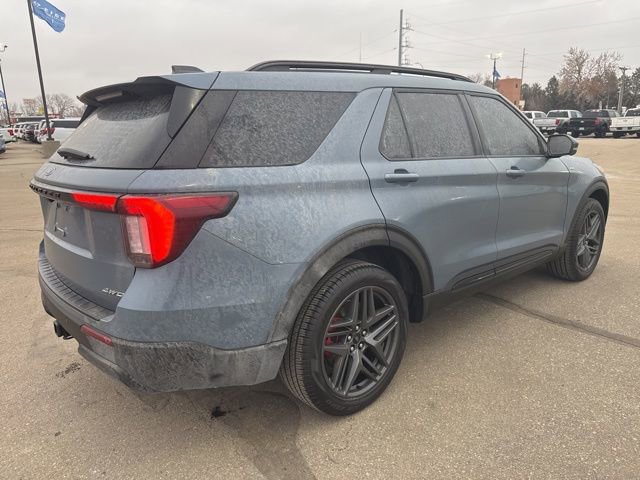 Used 2025 Ford Explorer ST-Line w/ Premium Package image 10
