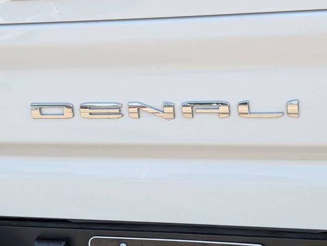 Used 2025 GMC Sierra 2500 Denali Ultimate AWD/4WD image 7