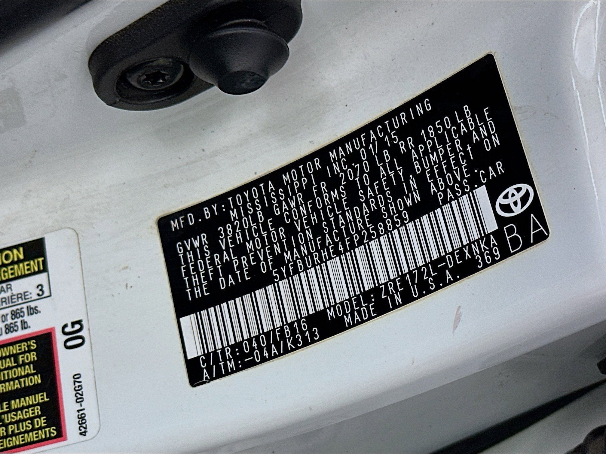 Used 2015 Toyota Corolla LE FWD image 12