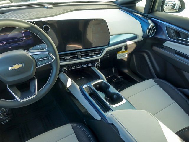 New 2026 Chevrolet Equinox EV LT FWD image 18