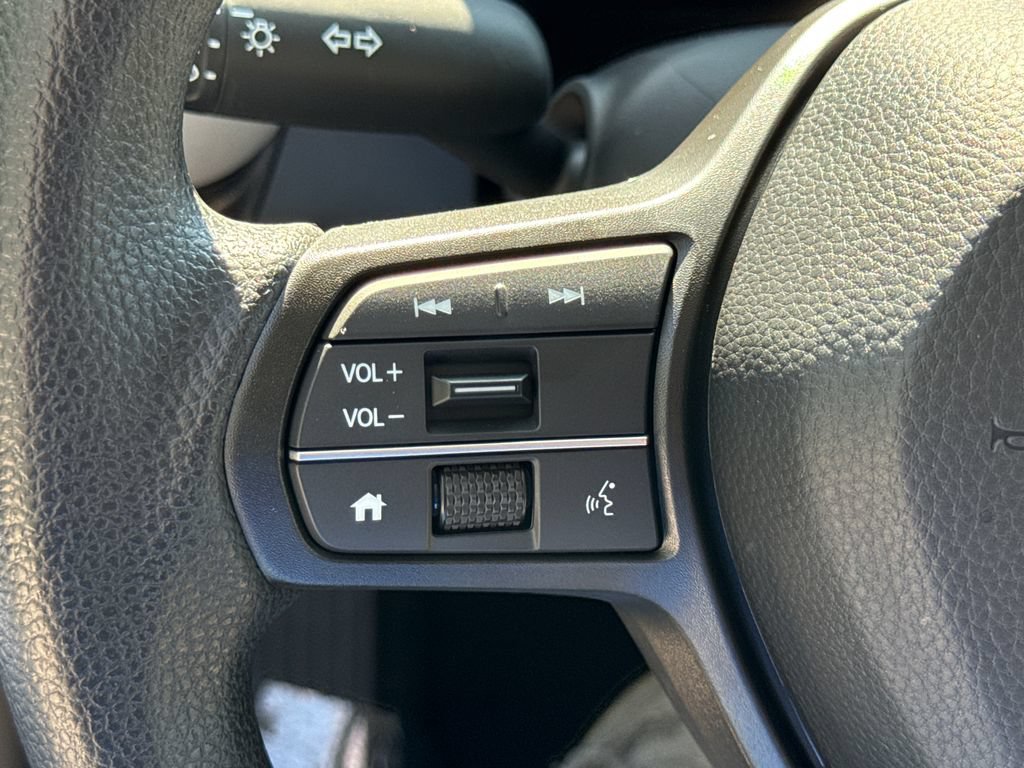 Certified 2026 Honda HR-V LX image 30