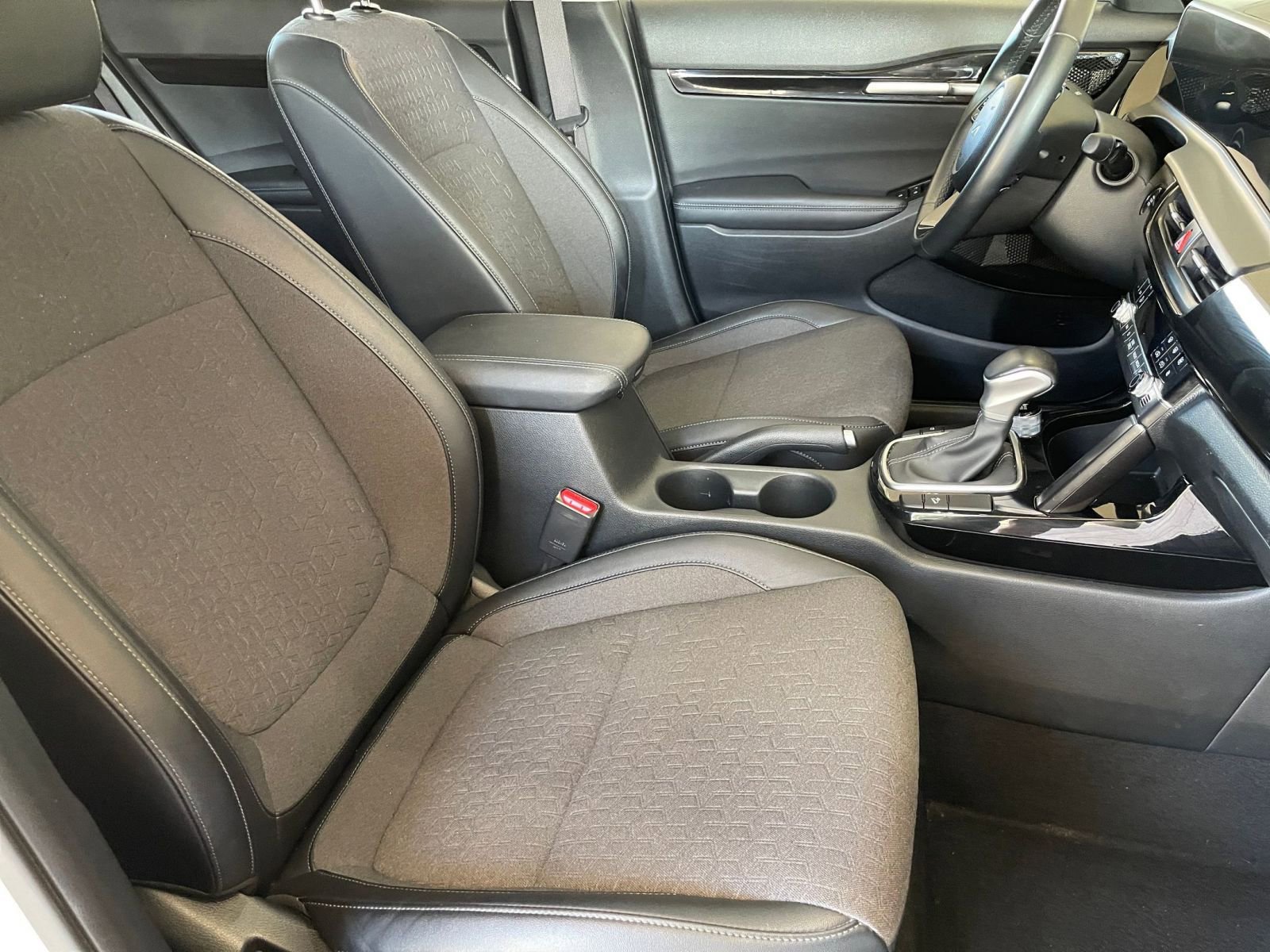 Used 2025 Kia Seltos S FWD image 37