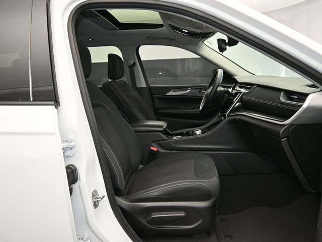 Used 2022 Jeep Grand Cherokee L Laredo w/ Luxury Tech Group I image 42