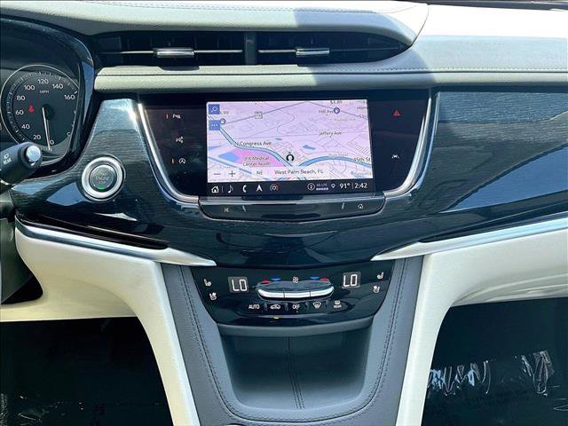 Certified 2025 Cadillac XT6 Premium Luxury w/ Technology Package FWD image 8