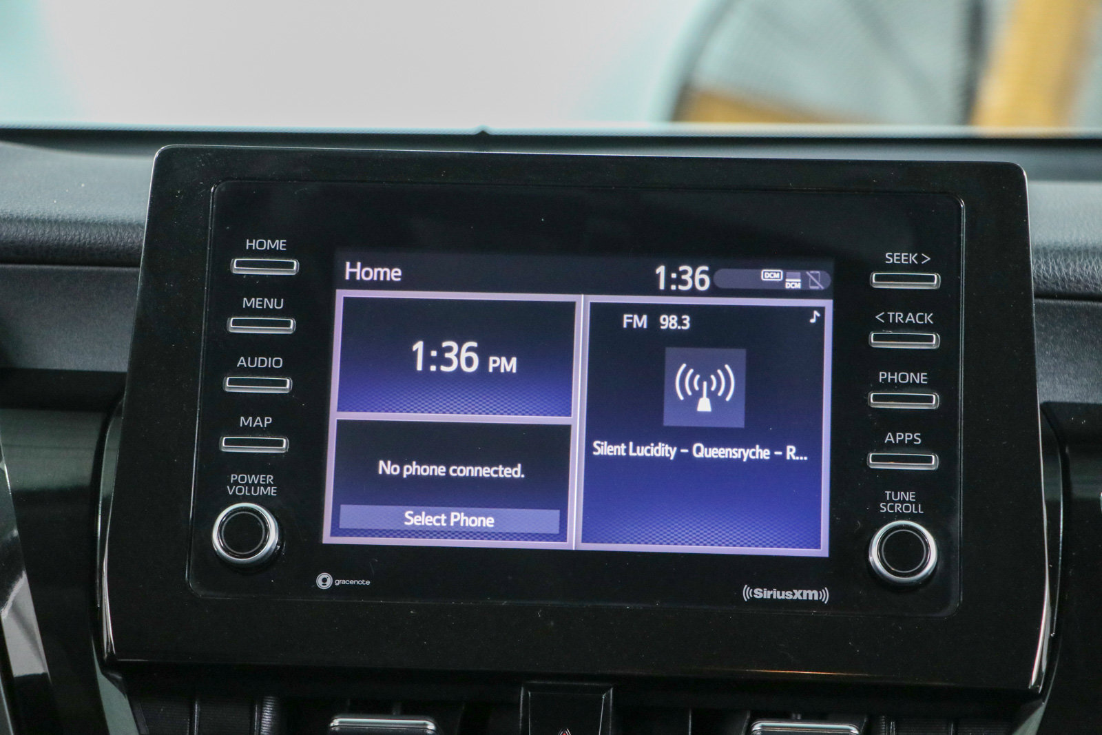 Used 2022 Toyota Camry SE FWD image 19