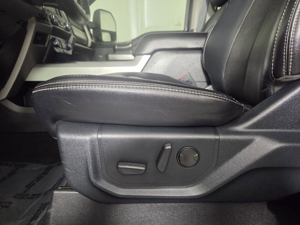 Used 2020 Ford F250 Lariat image 13