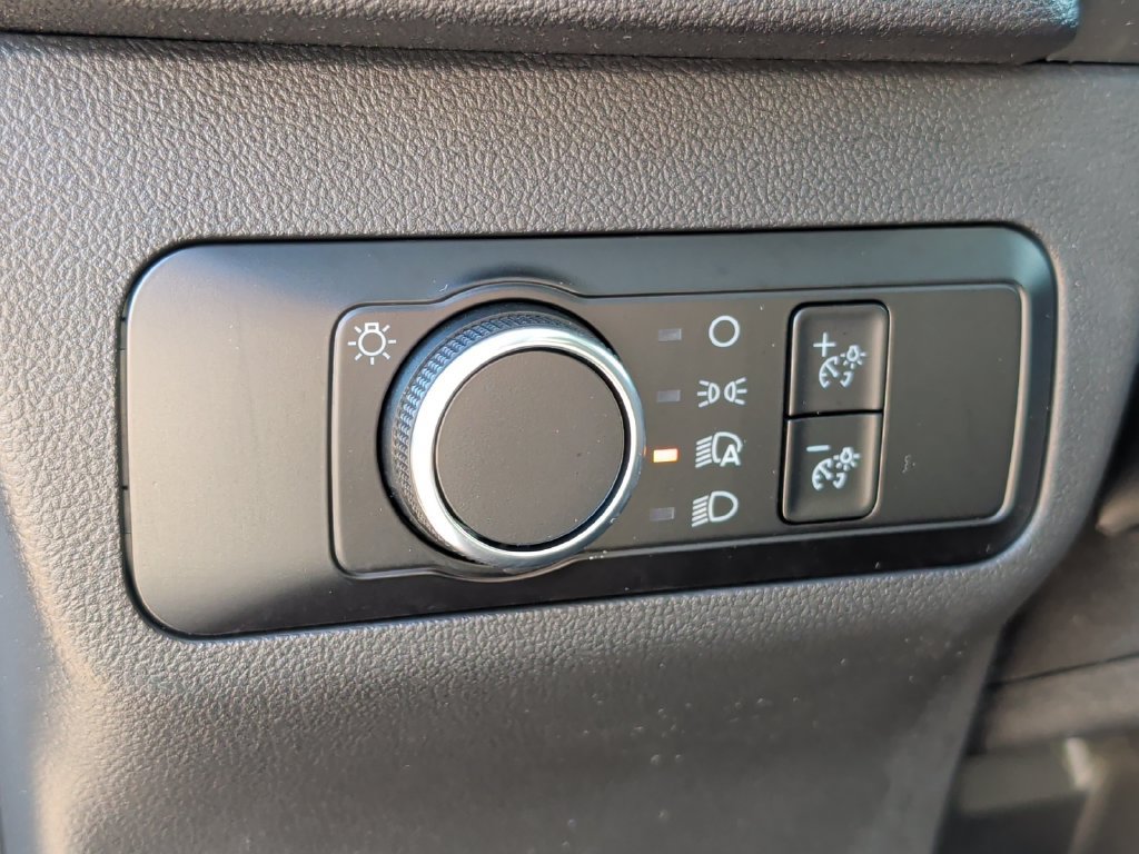 Used 2025 Ford Escape Active AWD/4WD image 14