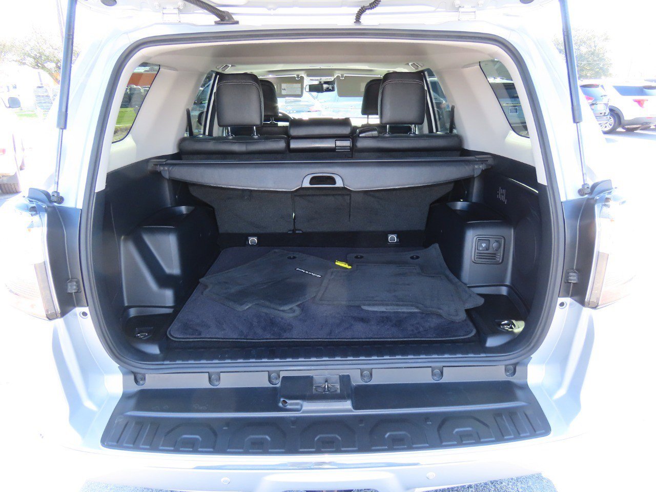Used 2023 Toyota 4Runner Limited image 14