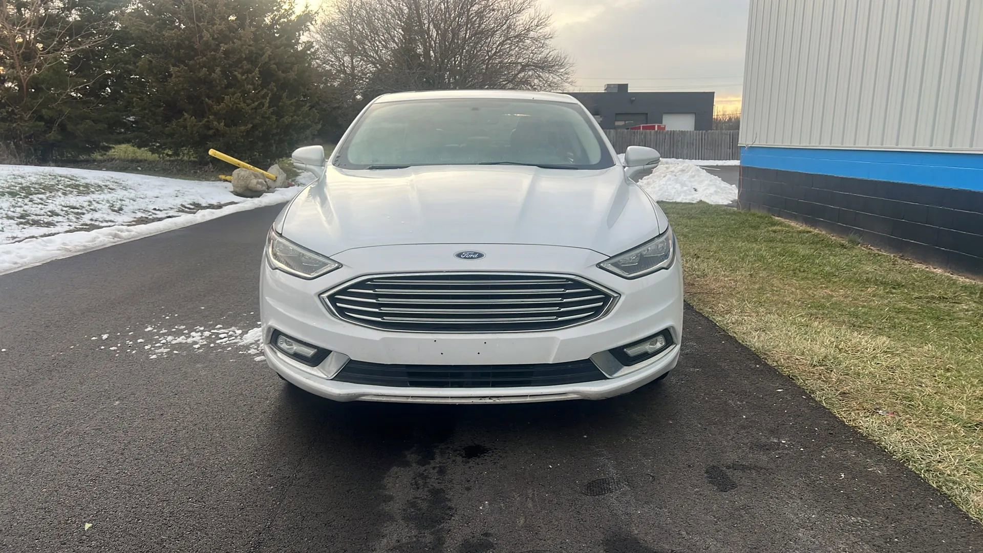 Used 2017 Ford Fusion Titanium image 2