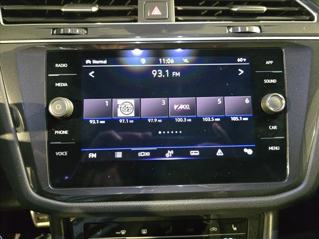 Used 2022 Volkswagen Tiguan SE R-Line image 25