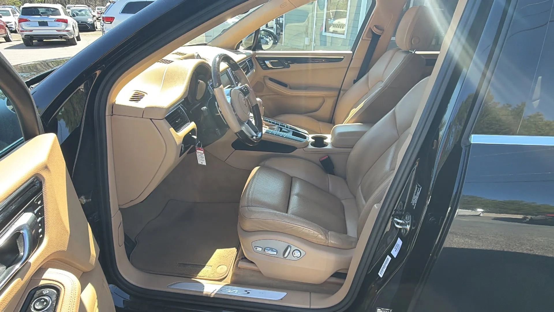 Used 2015 Porsche Macan S AWD/4WD image 24