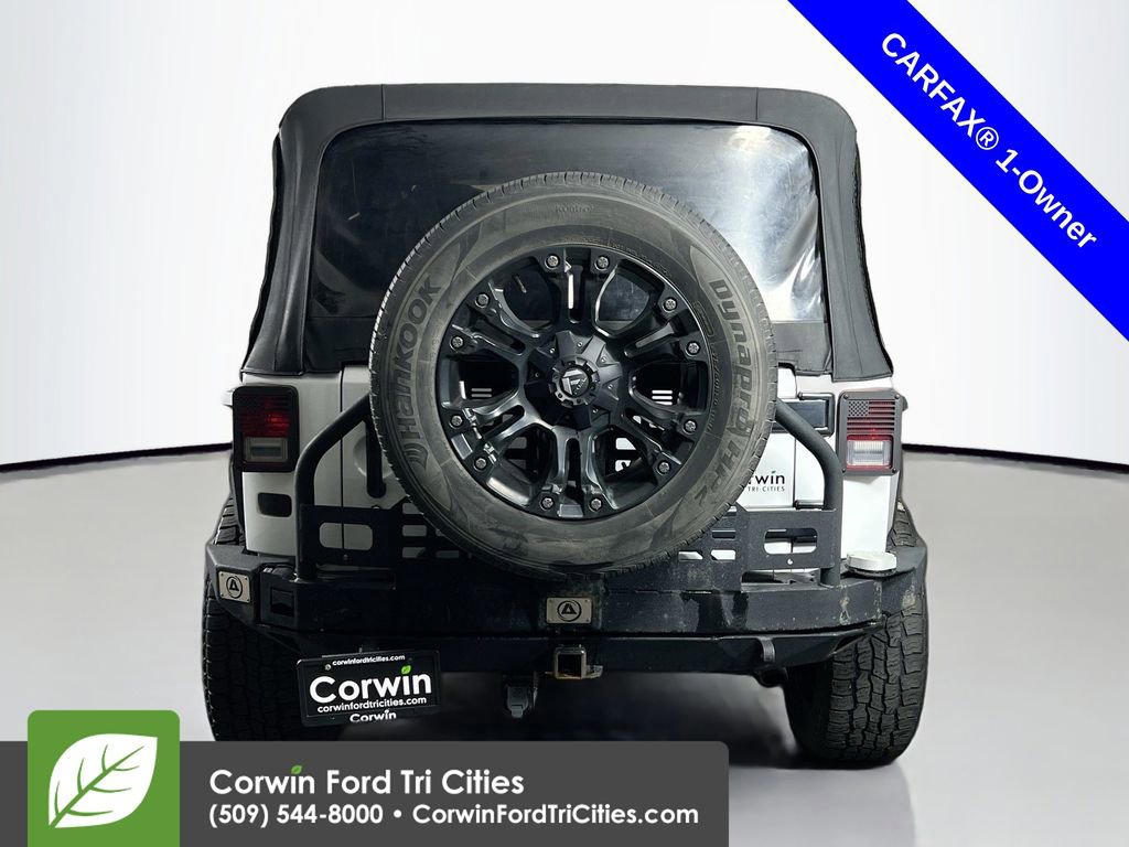Used 2016 Jeep Wrangler Unlimited Sport w/ Max Tow Package image 13