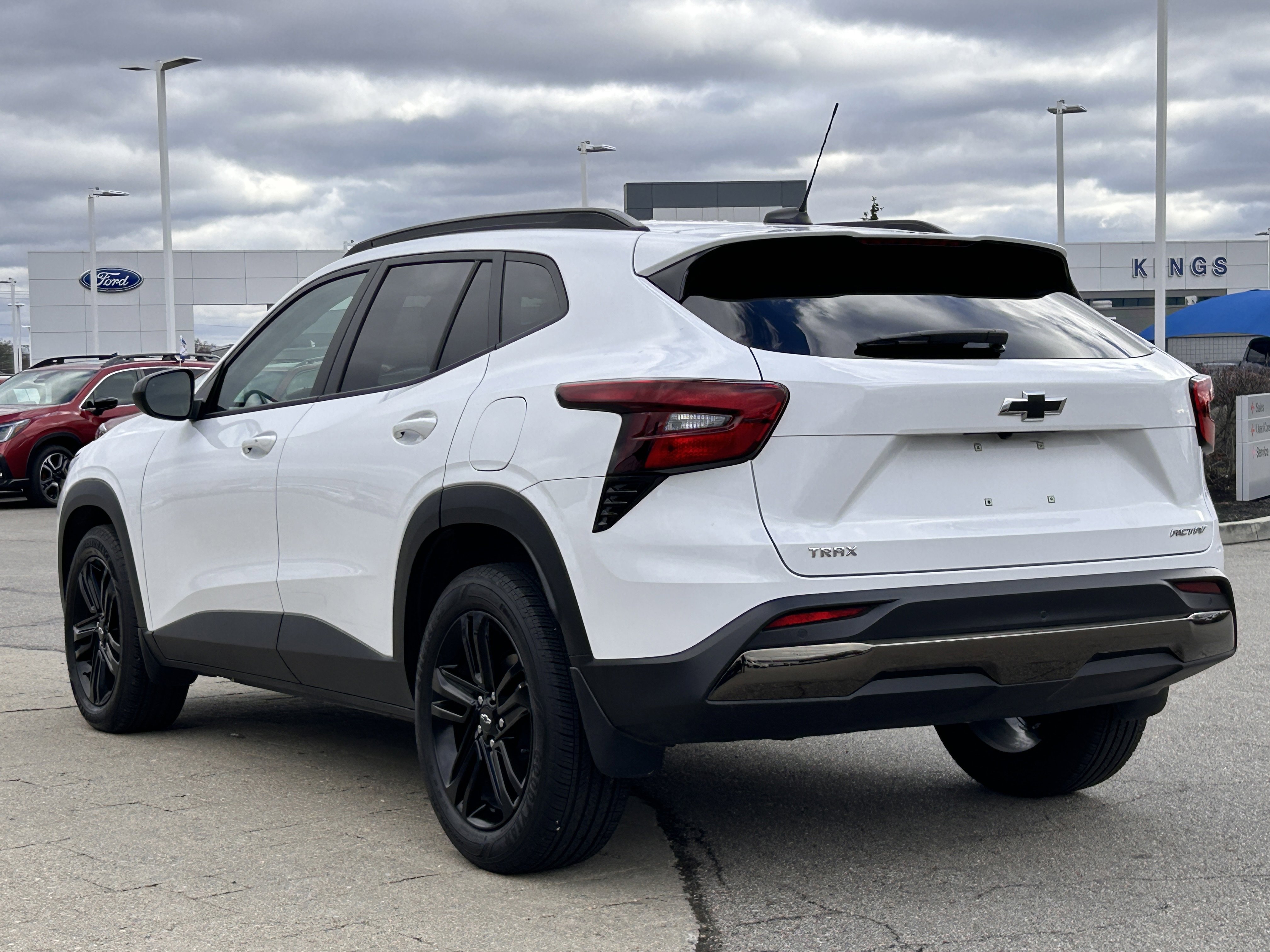 Used 2025 Chevrolet Trax ACTIV w/ Sunroof Package image 5